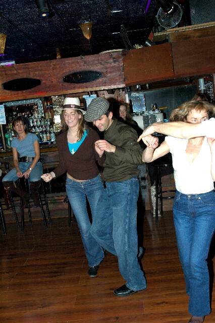 min 2005 12 18 sharkys 164